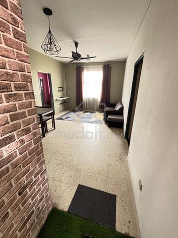 Anggerik Apartment @ Putra Perdana 1