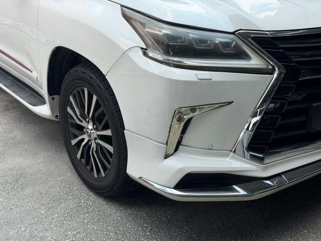 2008 REG 13 Lexus LX570 5.7 (A) LOAN KEDAI IC SHJA - 5