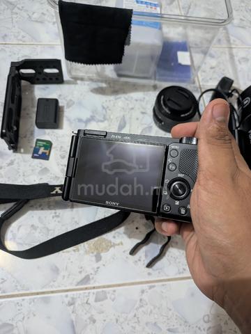 Sony ZV E10 mark 1 - photo 5 of 6