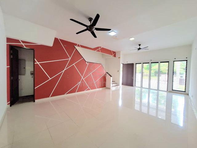 Facing Park Double Storey Nukilan 3B Alam Impian  4
