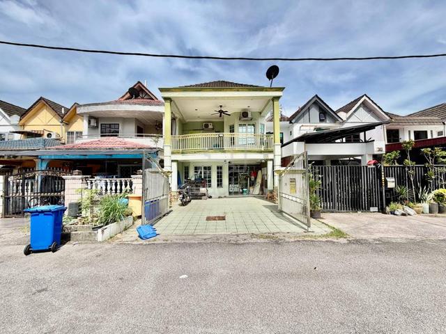 FACING OPEN-5 BILIK-FULLY RENO-Double Storey Seksyen 19 Shah Alam 1
