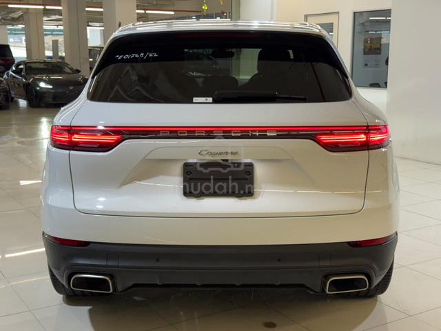 2022 Porsche CAYENNE 3.0 / PDLS / SUNROOF / F/SPEC - 4