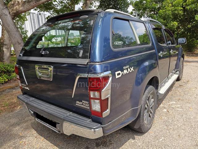 2015 Isuzu D-MAX 3.0 V-CROSS 4X4 (A) - 4