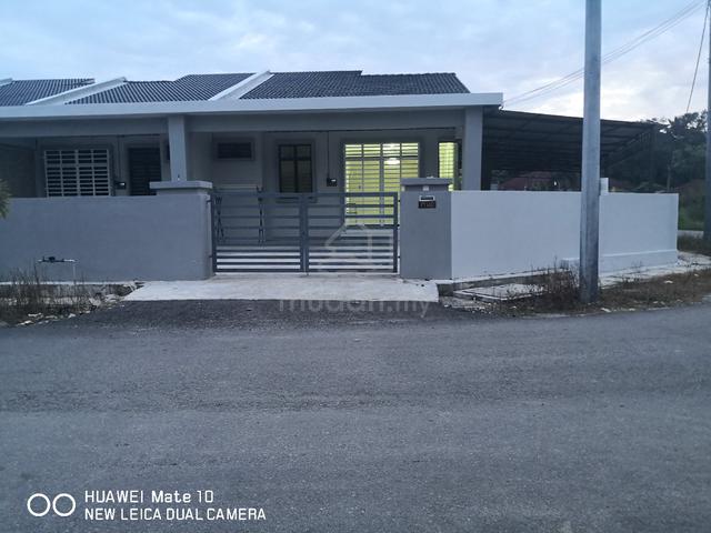 Bilik Tengah Untuk Disewa 1