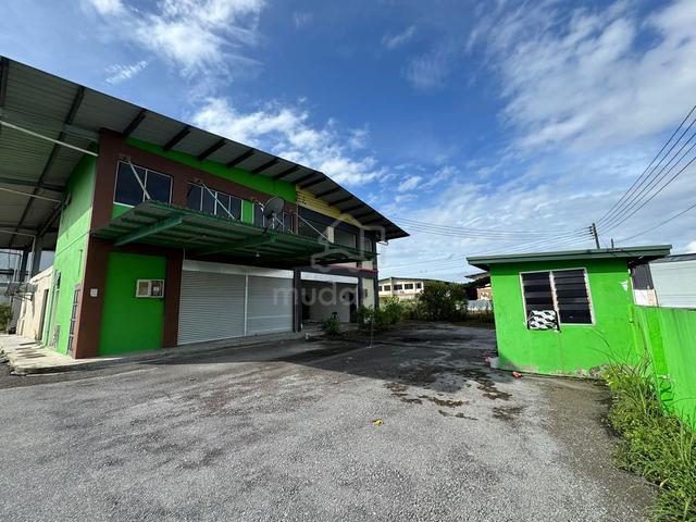 [Demak Laut Industrial Park, Kuching] Semi-Detached Factory For Rent 1