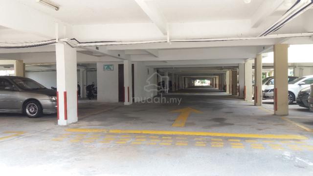 Goodyear Court 7 5