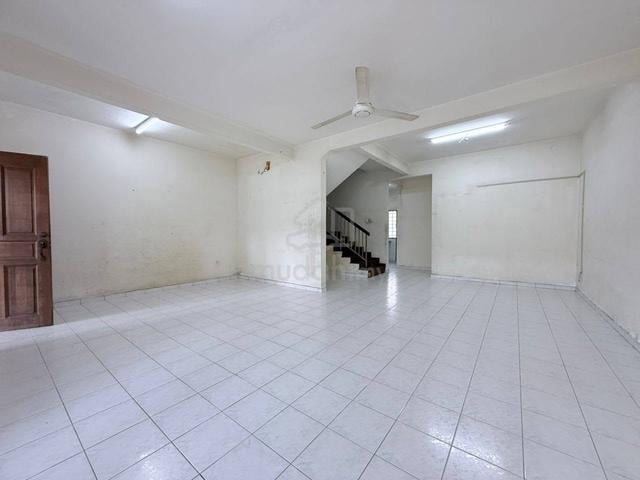 Jalan Kasawari Double Storey terrace House,Bandar Putra Kulai 1