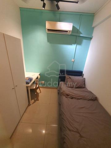 Suriamas Condominium Bandar Sunway Small Room (Female Only) 1