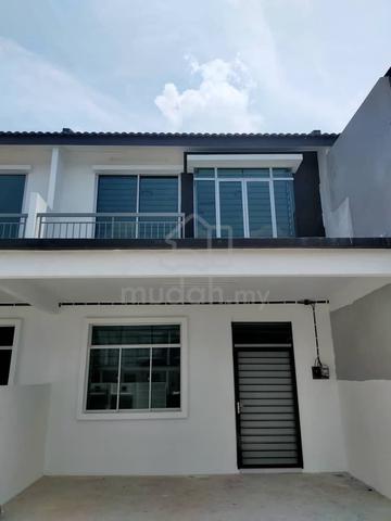 Double Storey House, Taman Scientex Kundang Jaya, Rawang 1