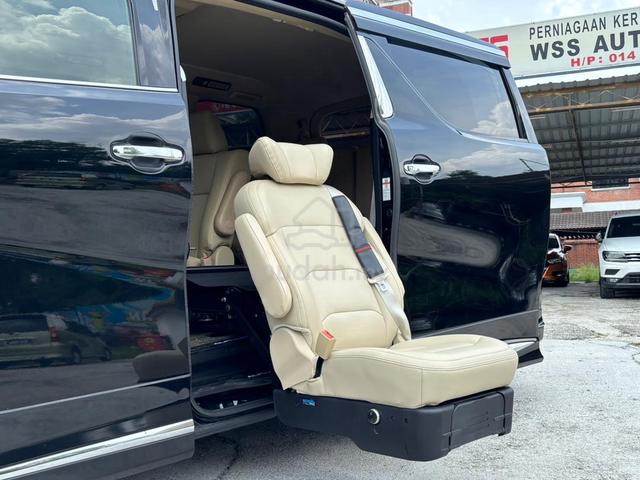 Toyota VELLFIRE 2.5 X Wheelchair Welcap AGH30 - 3