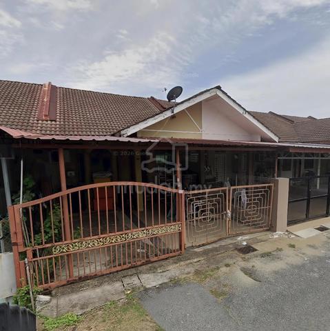 Rumah Teres Setingkat di Bandar KB 1