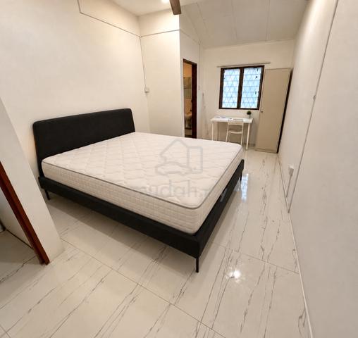 Master Bedroom for Rent – 3 mins to LRT & Shops 1