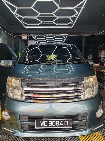 2004 Nissan ELGRAND 3.5 V (A) - 1