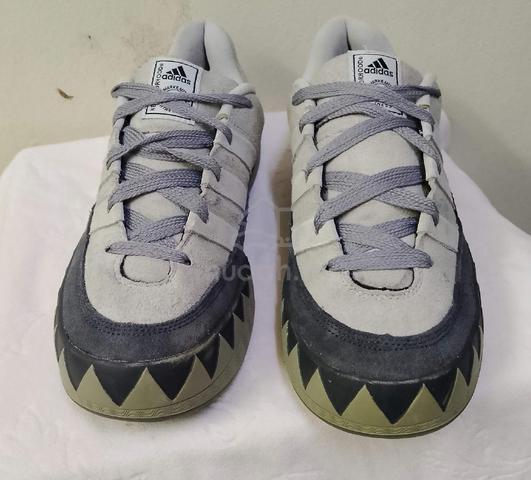 Adidas (8.5uk) - photo 3 of 5