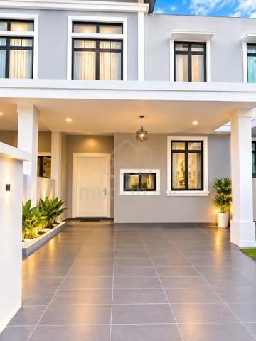 JUAL RUMAH CANTIK 💜Eko Tropika Pasir Gudang JB 1