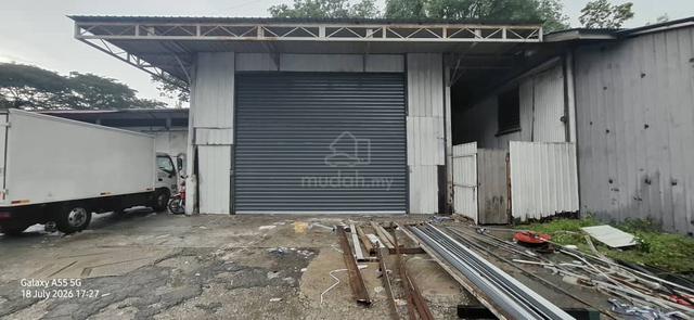 Tmn Segar Cheras prime location warehouse 24h guard for rent 仓库出租带安保 1