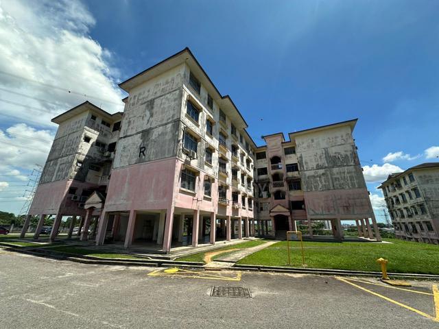 Apartment Ria 2 @ Taman Megah Ria Masai 1