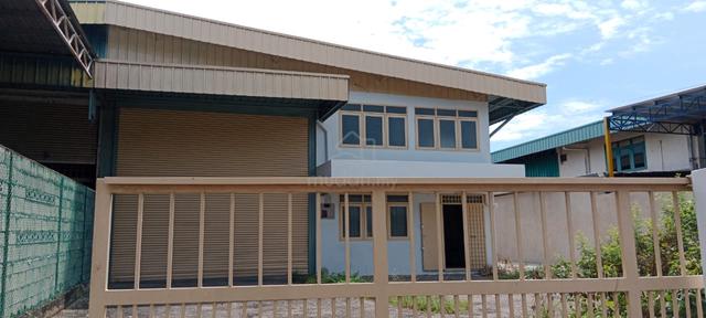 Taman Perusahaan Ringan Bakar Arang Semi D Factory 𝗙𝗢𝗥 𝗥𝗘𝗡𝗧 1
