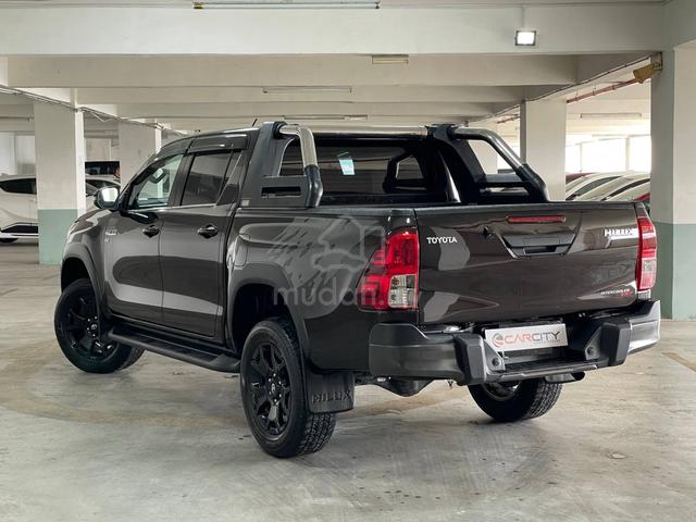 2020 Toyota HILUX 2.8 BLACK EDITION ORI 30K KM - 2