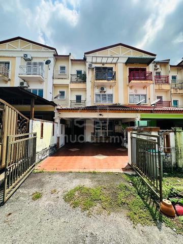 Rumah 2.5 Tingkat Di Lavender Height Untuk Dijual 1
