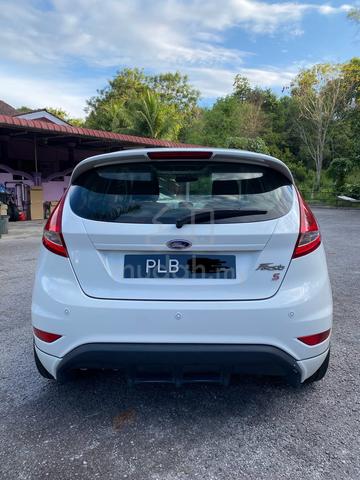 Ford Fiesta Sport Hatchback 1.6 (A) 2013 - 4