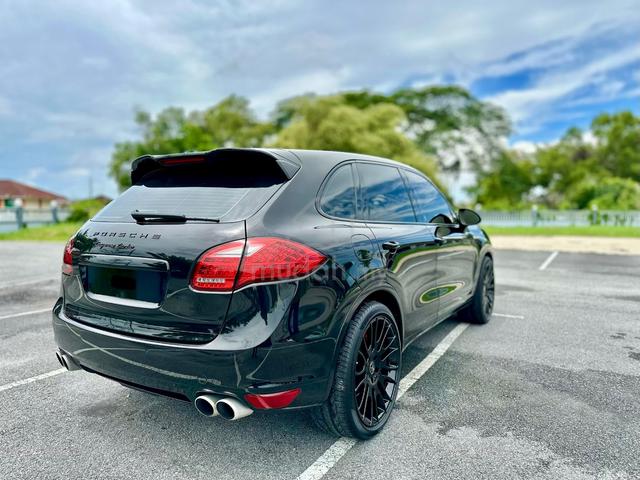 2011 Porsche CAYENNE TURBO - 5