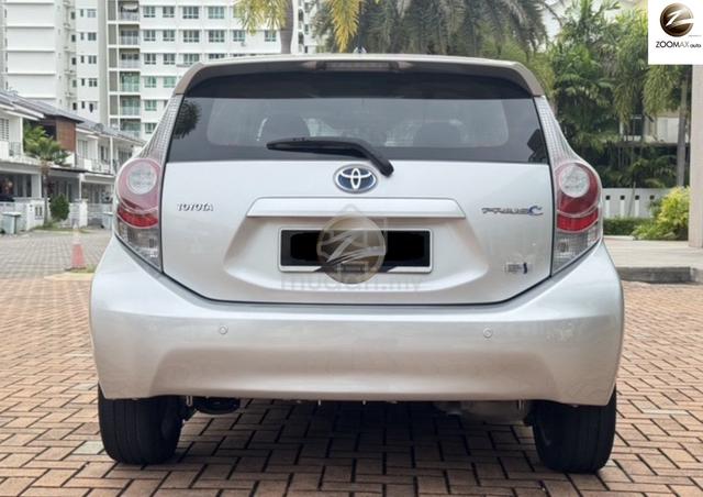 2013 Toyota PRIUS C 1.5 (A) HYBRID 1 YEAR WARRANTY - 2