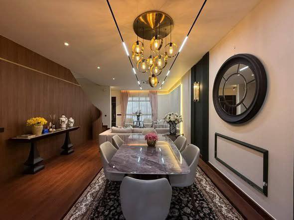 Elata Nova Setia Tropika Renovated Freehold Family Home 1