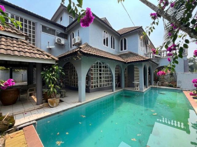 CORNER LOT 2.5 Storey Bungalow with Swimming Pool, Taman Melawati, KL 1