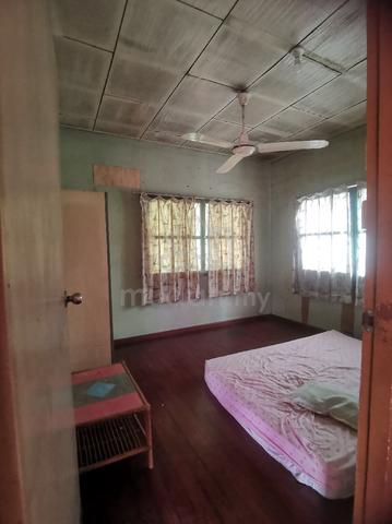 Room for rent at Kg. Kuai Penampang 1