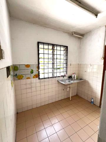 Taman Subang Perdana Flat 5