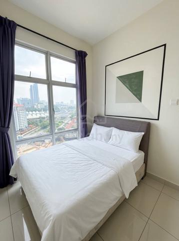 CIQ Room Rental🏠(SKY HABITAT) — LOW DEPOSIT & 0 AGENT FEE 1