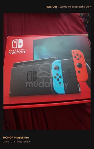 Nintendo switch V2  - photo 6 of 6