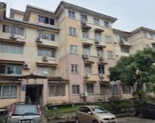 saujana apartment 1