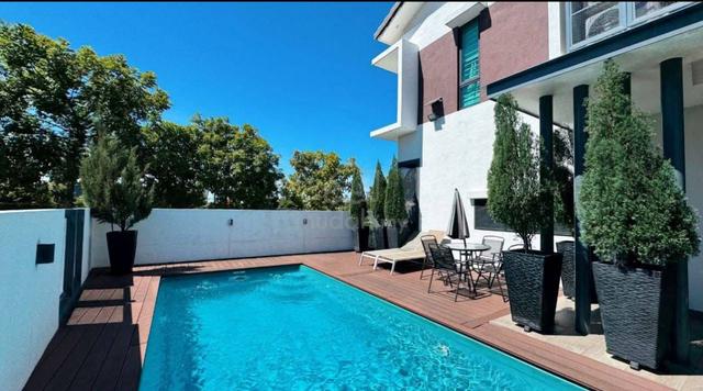 53x70 Corner Lot With Swimming Pool【Bandar Enstek】15Min To KLIA 1