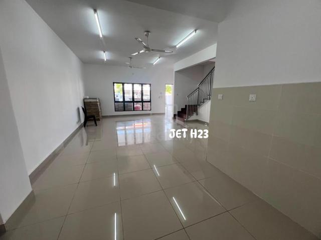 Basic Unit!! 22x70 5R4B Setia Utama 3 2Sty House Setia Alam 1