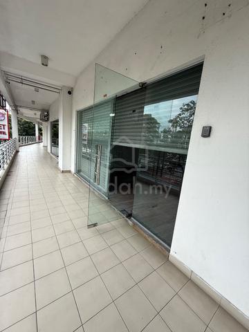 Golden triangle relau commercial shoplot 1300 sq ft 1