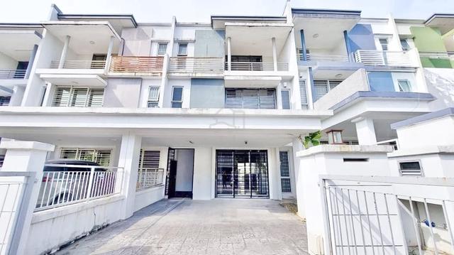 MURAH🔥 2.5 Storey Terrace @ Sunway Alam Suria U10, Shah Alam 1