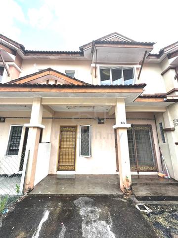Teres 2 tingkat, Lorong Az Zahra, Puncak Alam 1