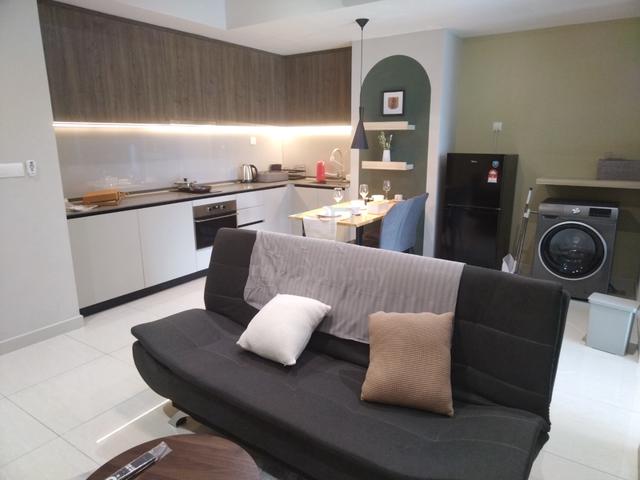 LINQ SKY RESIDENCES (Datum Jelatek) 1