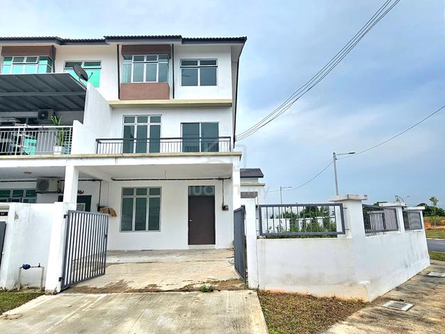 [FREEHOLD!!Corner Lot] 2.5 Tingkat Scientex Kundang, Rawang, Sg Buloh 1