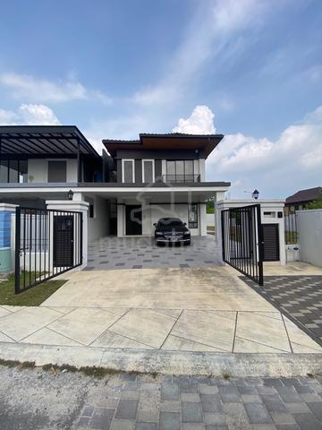 CORNER LOT BIG LAND 2 Storey Semi D Setia Mayuri Semenyih 1