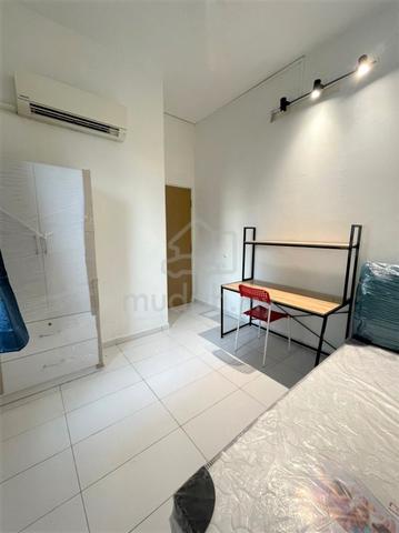 {MALE UNIT} Impian Meridian Usj Sunway BRT South Quay Fully Damen Edu 1