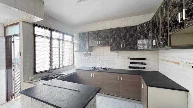 1.5 Storey terrace House @ Taman Perling 1
