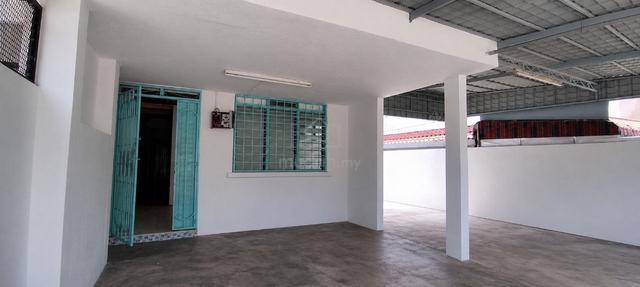 Intermediate Corner Double Storey Taman Cempaka 1