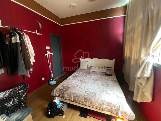 Master room for rent 1