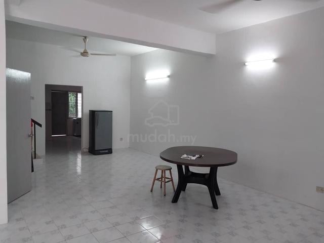 SUNGAI ARA KELICAP 2-Sty Ter House 1400SF 4-bedrooms Partly Furnished 1