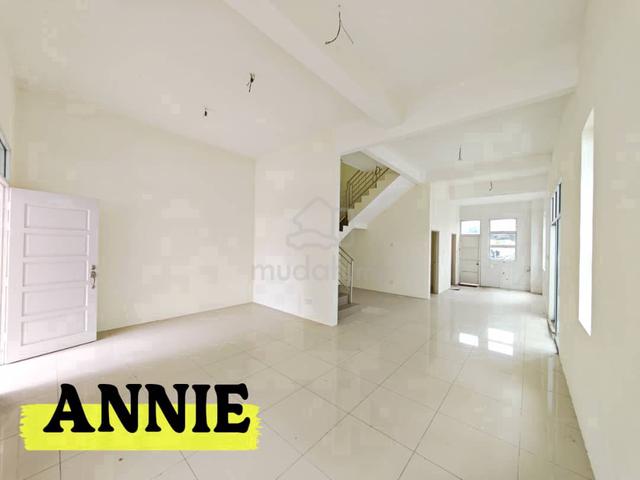 Full Loan_With Land 3 Storey End Lot_Below Value_5 Bedroom_5 Bathroom 1