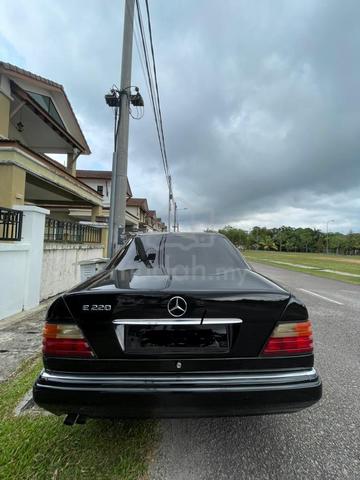 1995 Mercedes Benz 220E 2.2 (A) - 2