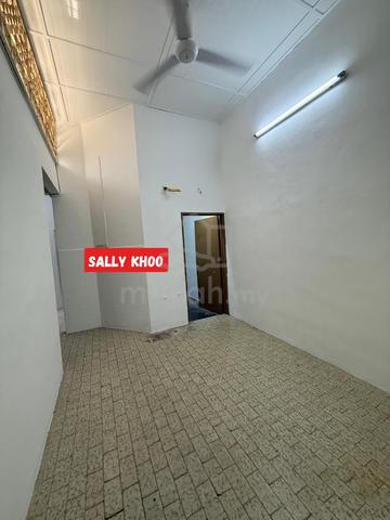 Single Storey Terrace House For Rent @ Lorong Mahsuri, Bayan Baru 1